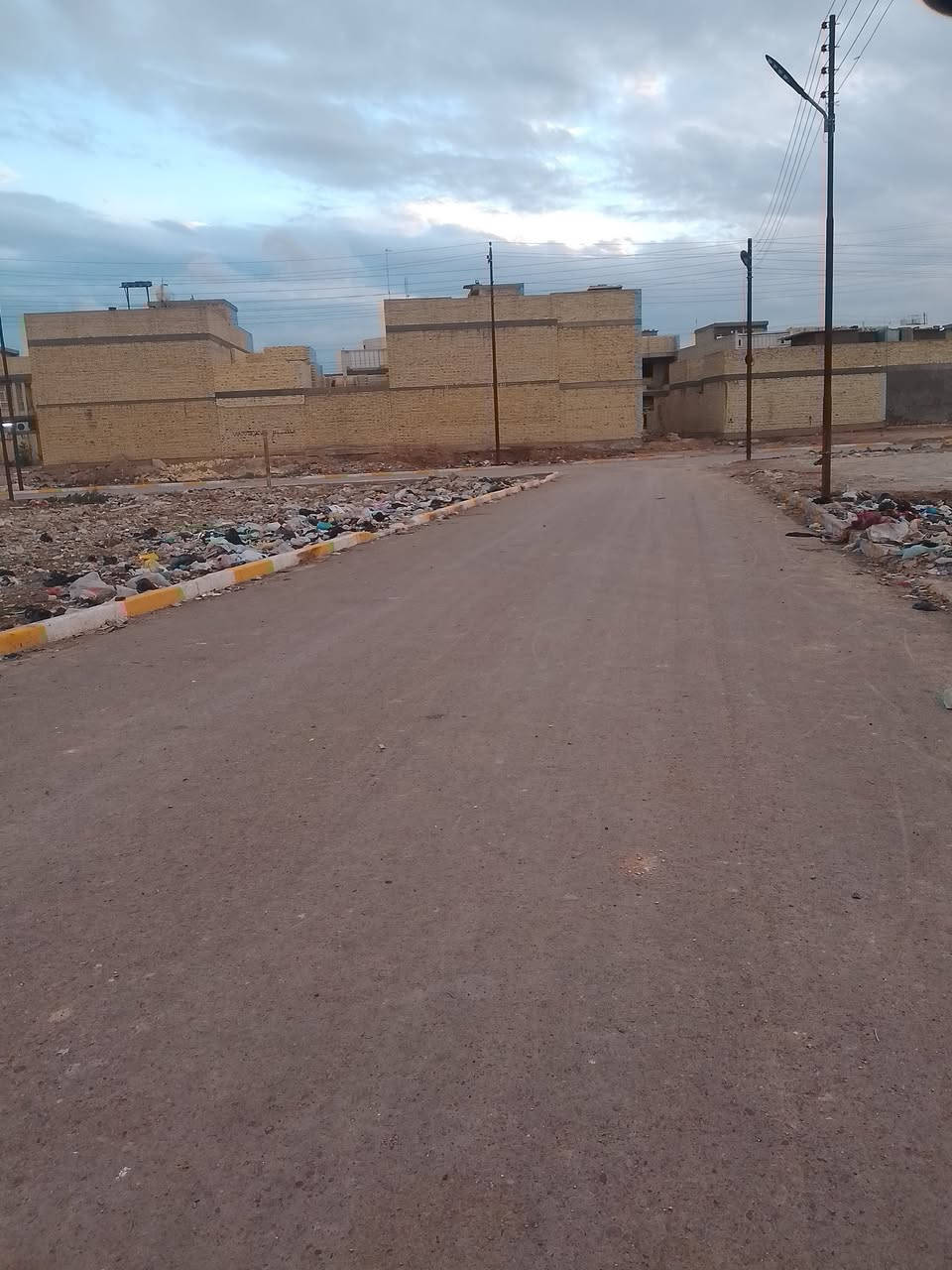 السلام عليكم قطعه 150متر ثاني فرع عل شارع العام بحي نصر حي دجله  سند 25 للبيع وهاذ رقمي ***********
