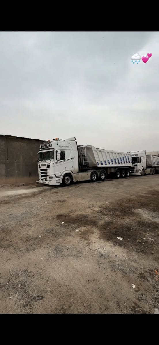 يا الله سكانيا سحال مزوج2018 فول مواصفات مكينة8v520 كامل راس وعربانة ماكنيسان مربوطة عليه قلاب رفع قمارة ريموت سبلت  خزن سيارة مفولة مواصفات *********** الاتصال بيع كاملةالسعر925$
