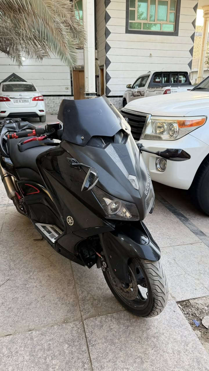 سلام عليكم الدراجه للبيع موديل 2014 لا حادث ولا شي كت كامل كرزي مكينه كفاله دراجه نضيفه حلوه مكاني بصره قضاء القرنه باقي التفاصيل اتصل علي وتدلل سعرها 38 وبيها مجال حك الجيه ***********
