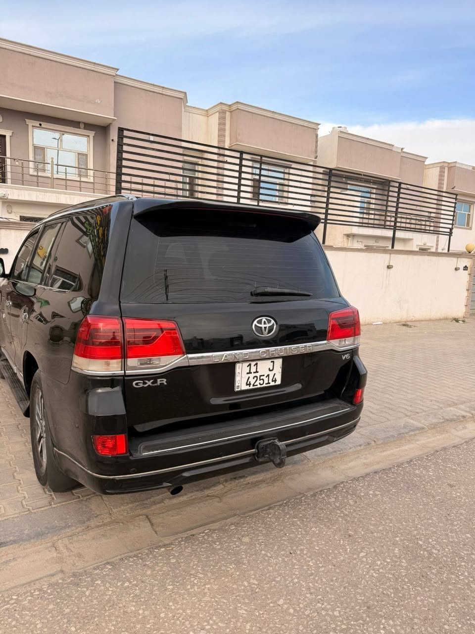 سلام عليكم اخوان
لاندكروز جكساره (📍للبيع او مراوس📍)
 موديل (2009 محدث 2021)
رقم بغداد جديد الدولي 
ـــــــــــــــــــــــــــــــــــــــــــ
ملاحظة:(السياره صبغ حزام فقط علمود تحديث📍) 
ــــــــــــــــــــــــــــــــــــــــــــــــــــــــ
📍موصفات فولل
📍فتحه سقف 
📍بصمه 
📍(تبريد تدفئه) 
📍بور ستيرن 
📍شاشه عدد 3 
📍اشاير رباعي نشره.
📍لايت زنون 
📍مرايات كهربائي 
📍7 راكب 
📍دفع رباعي 4×4
📍مثبت سرعه 
📍مانع ضباب جام 
ـــــــــــــــــــــــــــــــــــــــ
السعر اتصل وبيك خير وتدلل للستفسار ***********
***********
