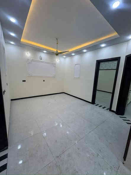 سلام عليكم ورحمة الله وبركاته بيت طابو زراعي سند ٢٥ مشمول بل تطويب
حي للامين شلر التنانير ١١٠ متر ٣ غرفه النوم ٢صاله ٢ مجموعه صحيات ستقبال مطبخ حار وبارد *********** وتساب او تصال
