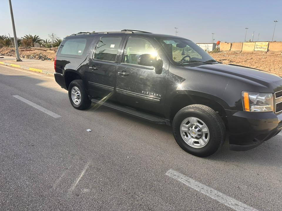 السلام عليكم
شوفر موديل 11
خليجية شبر صبغ بالبنيد وشبر بالدلعة
فول 
LTZ
شاشات سقف ودشبول
كشنات جلد
منضومة بانزين جديدة

رقم اربيل خصوصي تحويل ووكالة حاضر

طخم تاير تبريد
محرك كير كلة جديد
مكانه بصرة السعر 215
بيه مجال قليل
‭0782 388 4047‬

