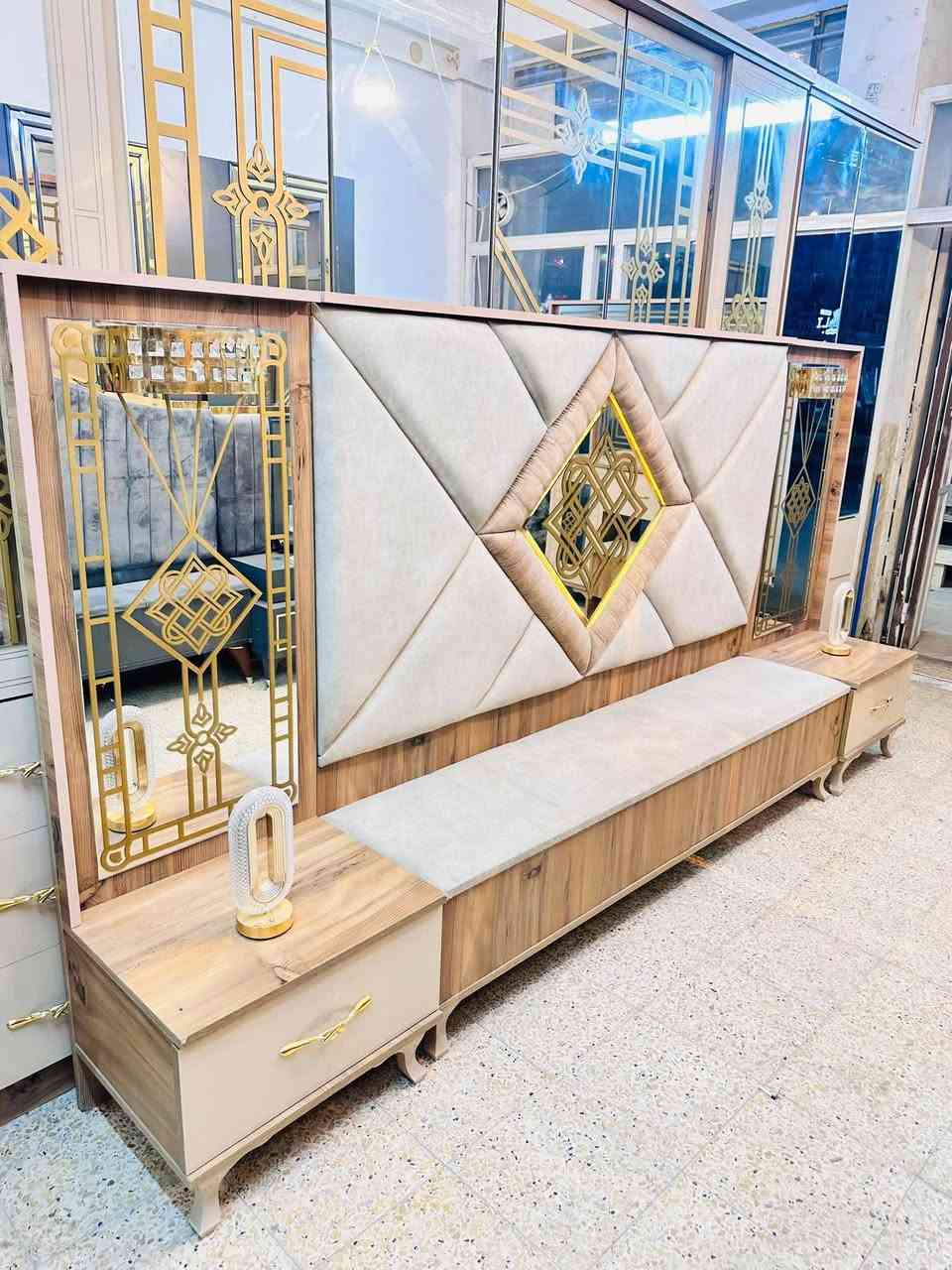 غرفة نوم تركي 🇹🇷 مستخدم 
نضافه 90% 💯 مع كنتور ملحق طفل اضافي 2 باب  
لون مميز ضهر بلوك 
برغي وجوي حديد 
8قطع بسعر 950وبيه مجال 
مع شد ونقل داخل بغداد توصيل مجاني


**إذا كنت صاحب هذا الإعلان وتريد حذفه لأي سبب، رجاءا أرسل رسالة إلى الدعم الفني**