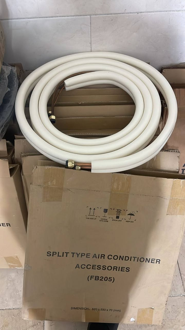 للبيع بوري سبلت نحاس مختلف الاحجام جديد بالباكيت باسعار مناسبة
بوري سبلت ثلاث اثمان * ربع انج طول 5 متر 
بوري سبلت ثلاث اثمان * خمس اثمان انج طول 4 متر و 5 متر
بوري سبلت ربع  * نصف انج طول 5 متر
(((يوجد كميات))
للتواصل على الرقم 
***********
