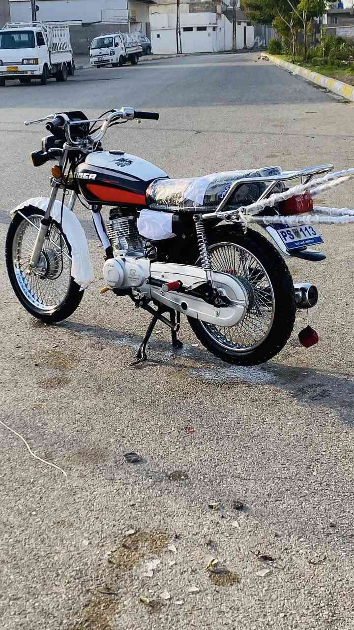 سلام عليكم دراجه 2020 محرك اخرس اي عيب مبيه. السعر 450 بيه مجال بسيط اتصال  ***********
