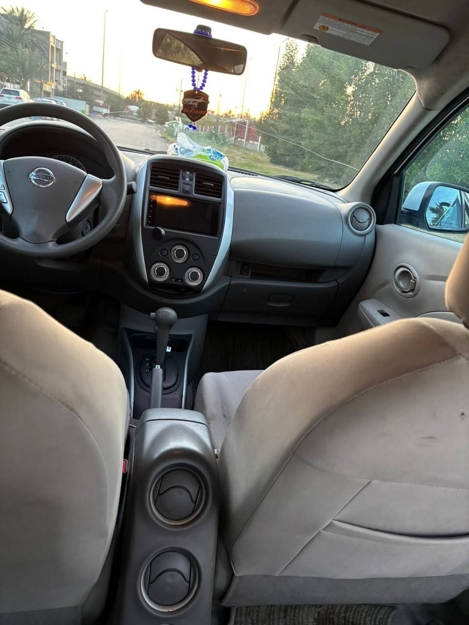 نيسان سني هندي للبيع ٢٠٢٤
ماشية ٧٧
شبيهة مابيه موضح بالصور 
مكاني المنصور  مواصفات فول ويل بدون بصمة يعني قطعتين تبريد 
‎سعر ١٢٦
***********
سيارة رقم بغداد
