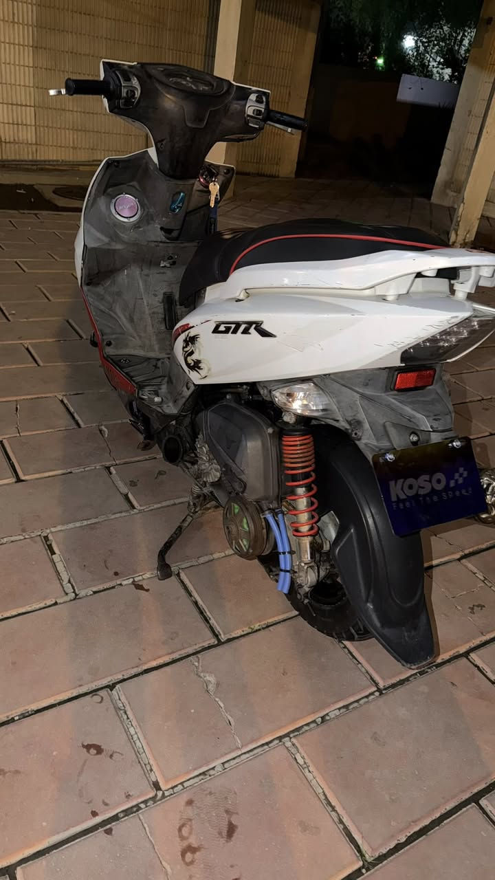 دراجه جي تي ار GTR🇯🇵
مديل2011
دراجه خير من الله دراجه مكفوله مكينه وشاصي وكهربائيات و كفرات ختم واحد
(التزويد)
كاعيه🍒
قفيص صالنصه 🍒 
تعلاكه سمائي
قبق فلاوين سمائي
براغي مال كاعيه 7الوان اصلي لون ميروح
يدات بريك سلفر (تايون)شرط الختم 
قاعده رقم 7 الوان كوسو اصلي
سلف رياضي ممشدود برتقالي اصلي
مرايات مال جمبزه
كلجات ار جي اس (تايوان)شرط 
صالنصه صجميه (بوشتين)
وبيه (ملاحضات)بل كفرات
السعر واحد و 250 وبيه مجال
العنوان:شارع حيفا
الرقم:***********
