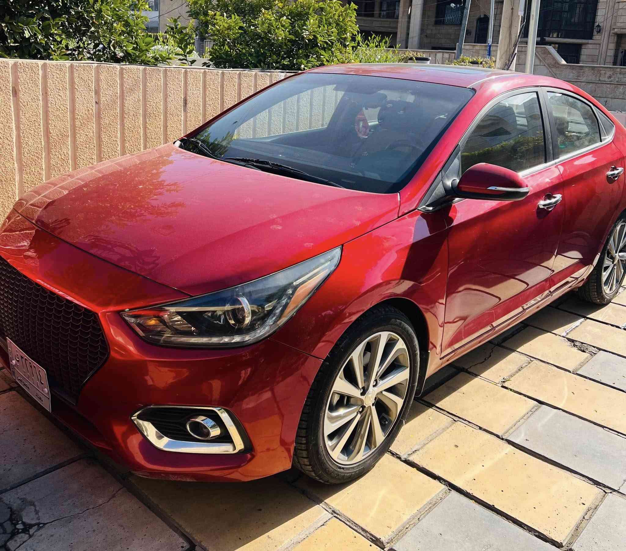 أكسنت 2018 شكل 2020لون ماروني رقم بغداد ماشيه 66 ميل
محرك 1600 gdi گير AT المرغوب 
المواصفات  فوول 1/1
دعاميه اماميه رياضية 3 بصمات تشغيل وابواب ( بصمه احتياط بلادية ) شاشه تبريد فتحة سقف مقاعد هيترات داخل لونين بيج واسود رادار قيادة تحديد مسار  قياده اشاير مري شاشة چبيره  كامره دواره كار بلي  خرائط مثبت سرعة تحكمات استيرن تبريد +تدفئه صدر جديد ويل كب جبير تخم تاير سياره جديده واقتصاديه 
حادثها جاملغ لايسر وبنيد ومخاوين بصبغ جاملغ اليمن وبيها باب خلفي نصه صبغ وبيها حالوب خفيف ينعد ع اصابع 
السعر 105$ 
رقم الهاتف  ***********
