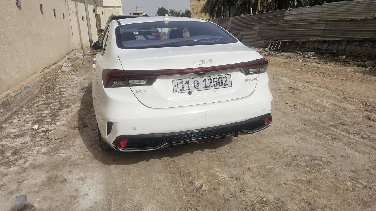 Kia k3 2024
مكفولة كفالة عامة جديدة لوك 

سيارة ع وضع الشركة 

ماشية ١٠ الف

فول مواصفات 

كامرة 

شاشة 

حساس امامي

حساس خلفي

سايد بريك بصمة 

اوتو هولد

فتحة سقف 

تاير 16

وبعد هواي مواصفات 

السعر ١٥٢ وبيها مجال
رقم بغداد 

شرط التحويل  

الرقم ***********
