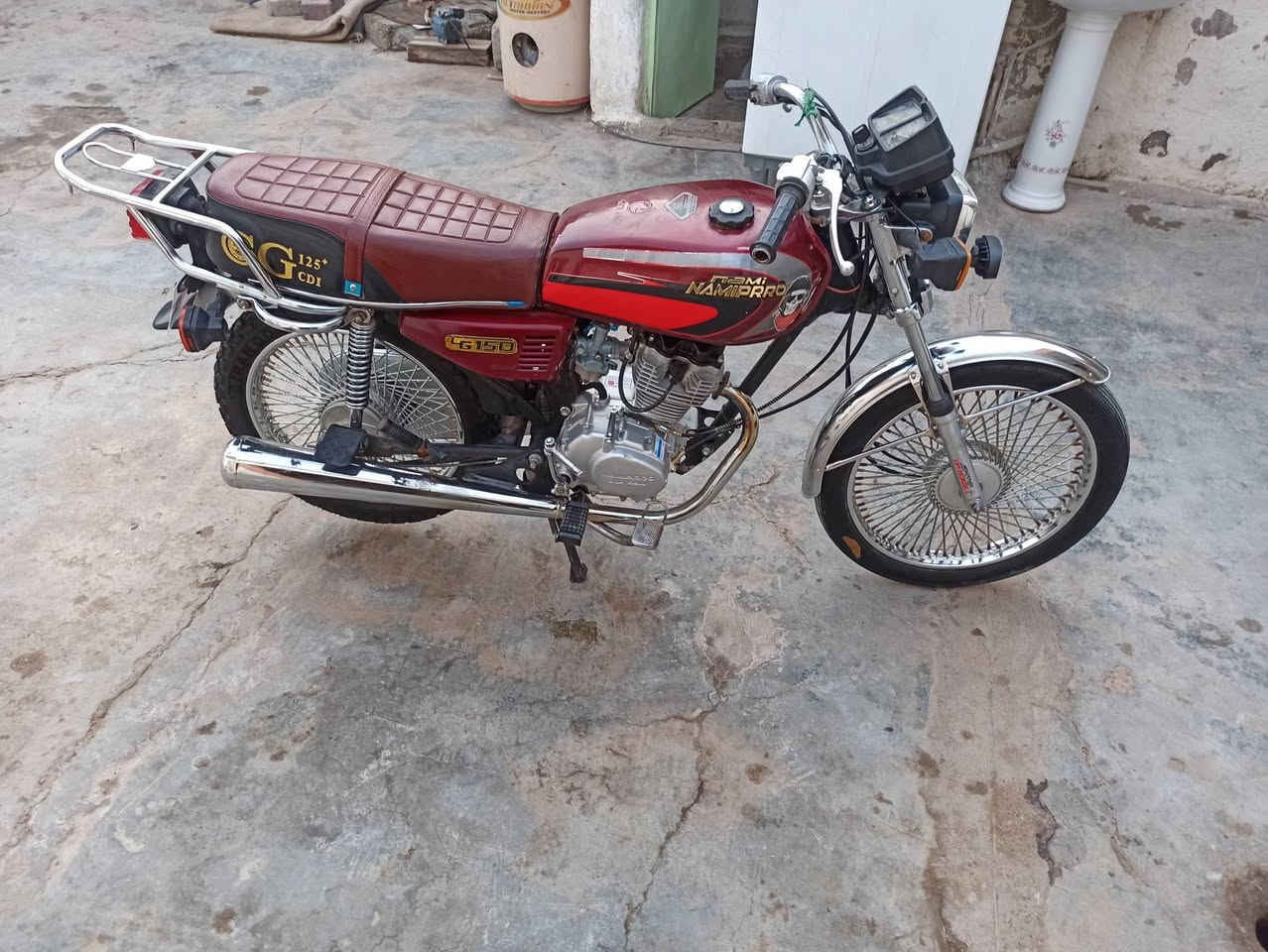 سلام عليكم مطورة للبيع موديل 2018. وسعره 375وبي مجال ورقم موبايل ***********
