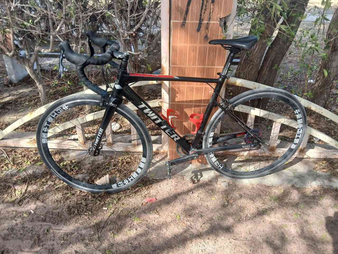 رود للبيع
ماركة TWITTER 

فول الألمنيوم ماشة كاربون 

قياس فريم 52

11×2سرع 

عنوان بصرة توصيل موجود


**إذا كنت صاحب هذا الإعلان وتريد حذفه لأي سبب، رجاءا أرسل رسالة إلى الدعم الفني**