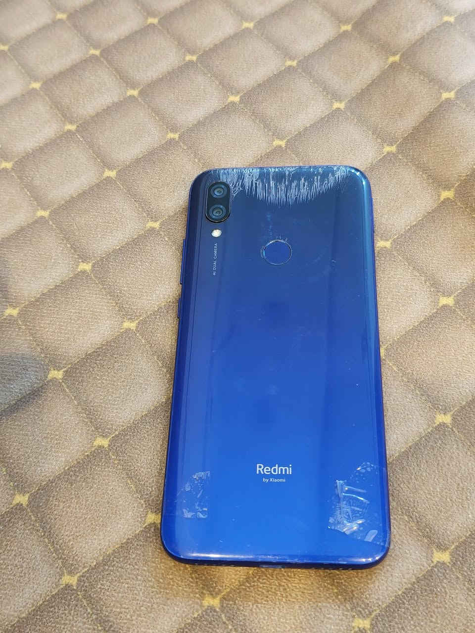 ريدمي ٧ 
ذاكره ٦٤/٤
بصمه اصبع وبصمه وجهه 
كامل ملحقات الاصليه 
مبدل شاشه وبي شخوط في الضهر
السعر ٦٠ وبي مجال


**إذا كنت صاحب هذا الإعلان وتريد حذفه لأي سبب، رجاءا أرسل رسالة إلى الدعم الفني**