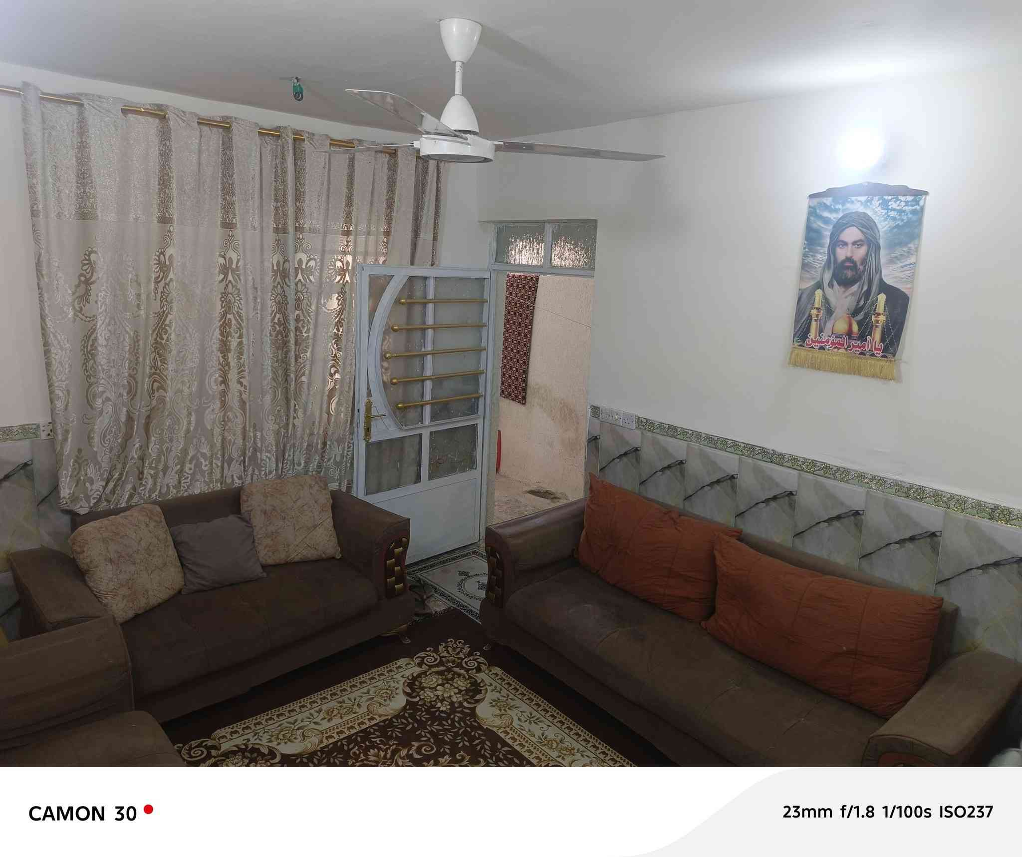 بيت مساحه 75 للبيع طابق واحد
في دوانم شعله شارع الخباطه قريب سريع الجديد بيت مكون من استقبال وصاله مطبخ حار بارد غرفه صحيات   خدمات كامله  صطح شتايكر كامل من كولشي استفسار ***********  سعر 42 بي مجال بسيط
