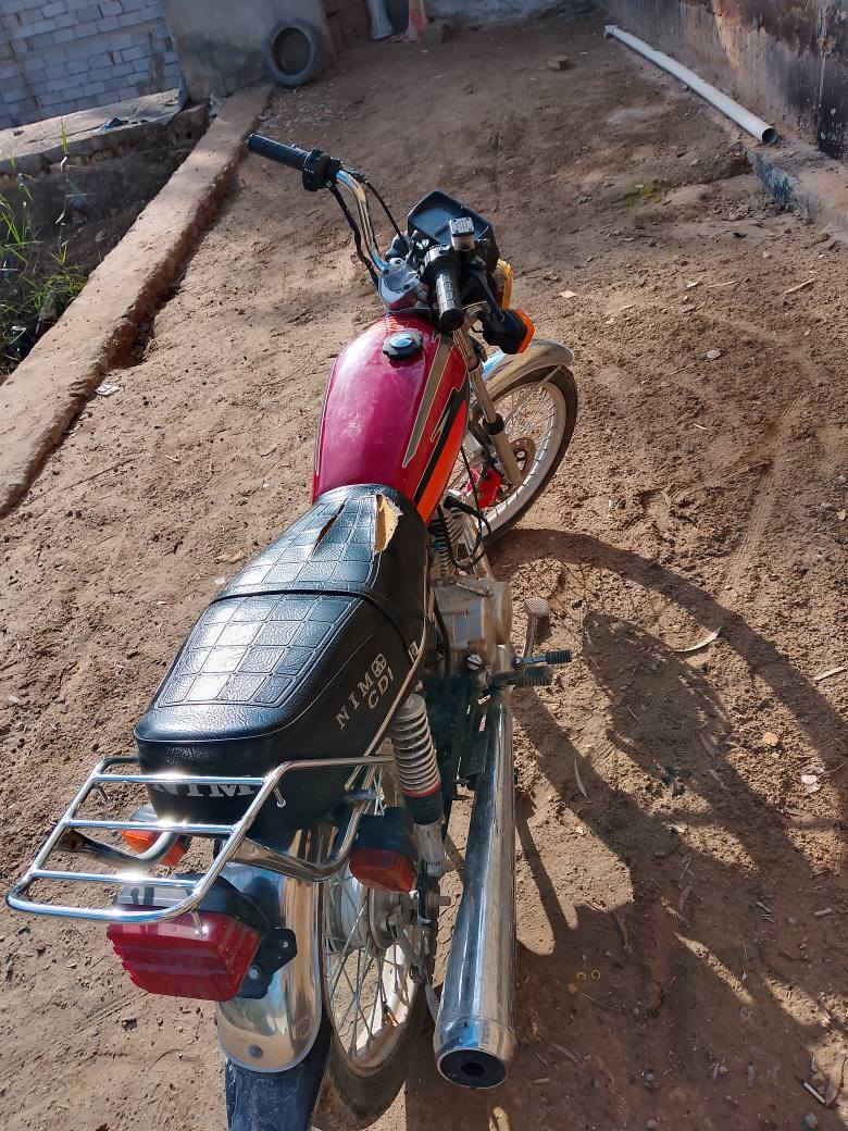 دراجة 4 كير كلك للبيع شوفت عينك دراجة نضيفة ومكينة ع شرط كهربائيات كلة شغال عوزه بس باتري السعر 450 وبيه مجال مكاني النجف الرضوية قرب جسر رضوية هذا رقمي *********** بي وتساب المو شراي لا يتعبني رحم الله والديكم ،،،
