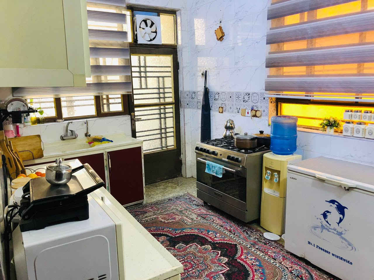 الدار للبيع ركن زراعي سند 25مال بيت سعيد
🏚️🏚️🏚️🏚️🏚️🏚️🏚️🏚️🏚️
عباره عن وحدتين سكنيه 
بس تفتح باب عل خارج او اتريده بيت كامل 
🏚️🏚️🏚️🏚️🏚️🏚️🏚️🏚️🏚️
مساحة (85) متر 
واجه (6.50) 
عرض الشارع (10) متر 
السعر (250) مليون 
بناء (٢٠٢١) 
🏚️🏚️🏚️🏚️🏚️🏚️🏚️🏚️
طابق لا رضي يحتوي على كراج صغير مدخلين غرفه وصاله مطبخ وخدمات وخدمات خارجيه 
طابق ثاني يحتوي على 3غرف نوم وصاله وخدمات 
وبيتونه وسطحين 
🏚️🏚️🏚️🏚️🏚️🏚️🏚️🏚️🏚️

العنوان سبع ابكار شارع علوة بغداد 

🟥🟥🟥🟥🟥🟥🟥🟥
يمكنكم إرسال عروضكم العقارية ( اراضي _ دور _ عمارات وكل ما يتعلق بالعقار ) ما عليكم سوىى ارسال المعلومات برسالة واذا كان متوفر صور للعقار لعرضها في المكتب وعلى صفحتنا على الفيس والله الموفق
نسبة الدلالية / 1 /بل 100
🔶🔶🟣🔺🔻🟣🟨🟥
للاستفسار أكثر تفظل اتصل خاص دلال بغداد للعقار


**إذا كنت صاحب هذا الإعلان وتريد حذفه لأي سبب، رجاءا أرسل رسالة إلى الدعم الفني**