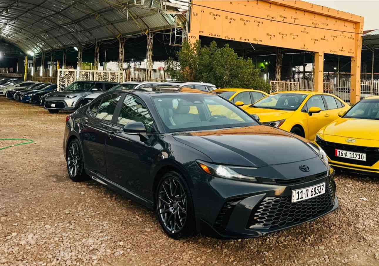 كامري موديل 2025 فول مواصفات هايبرد رقم بغداد بأسمي تحويل مباشر ماشيه 2000 فقط الحادث موضح بالصوره السعر 215 وبيهه مجال قليل مكان السياره رميثه 
***********
