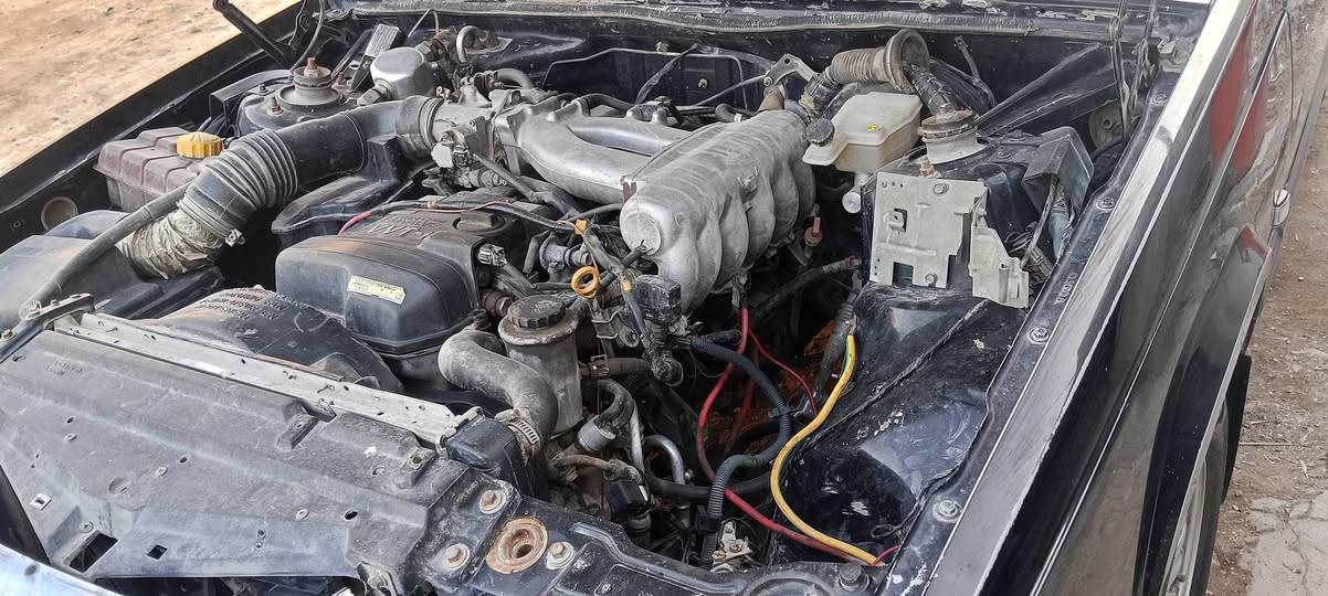 فولفو 940 موديل 91 بيه مكينة ياباني سياره جاهزت تبريد شغال سعر 45 مكانه بابل 
***********
