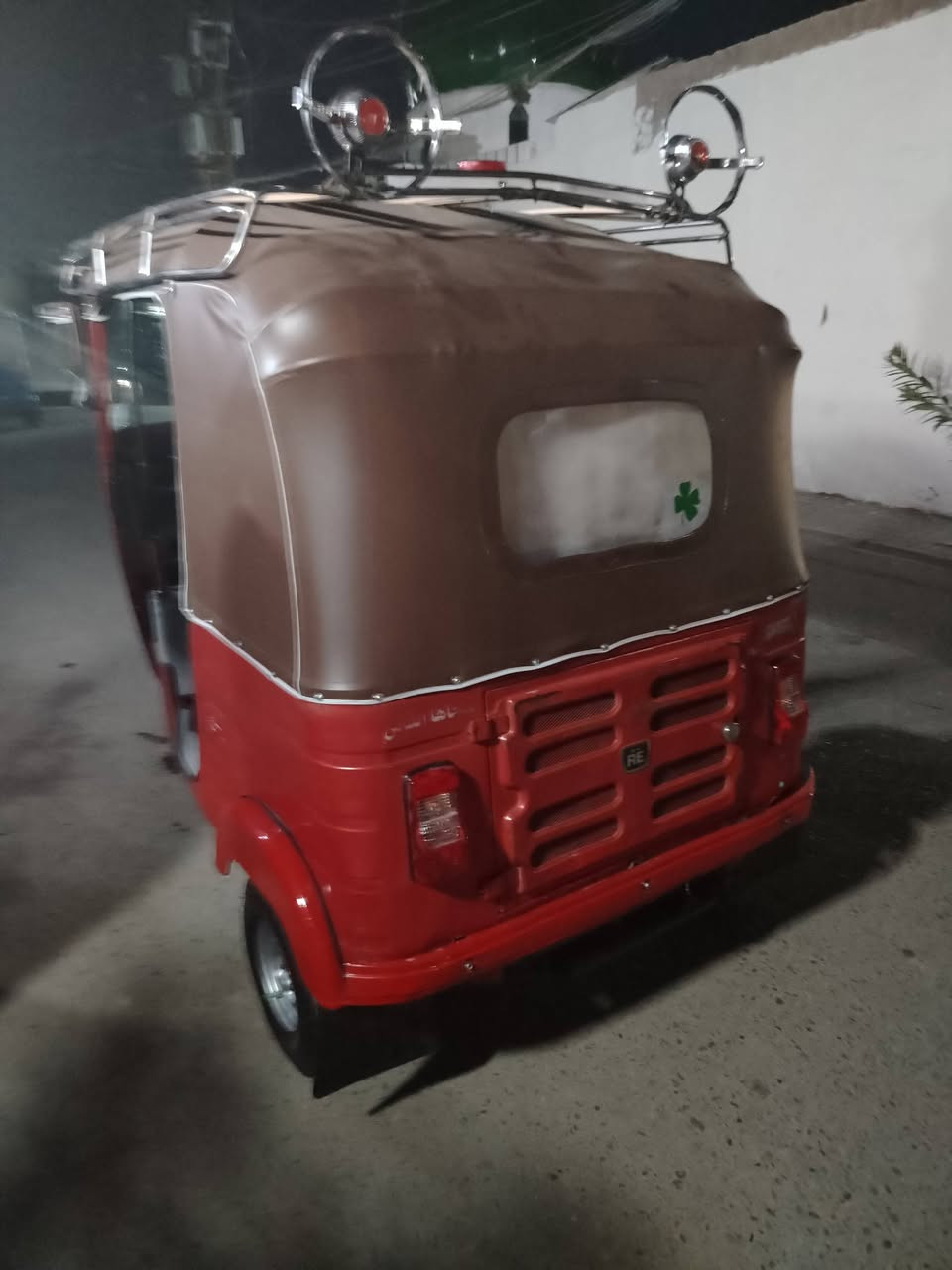 السلام عليكم تكتك للبيع موديل 2017 رقم وسنويه انكليزي مكينه 20 لا صرف ولا تبخير بيها صبغ بالدوسات فقط مثل ما موضح بالفيديو تكتك خير من الله لا تنقيص ولا تبخير العنوان بغداد فلكه حي النصر الرقم ***********
