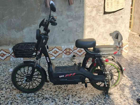 سلام عليكم من رخصت ابو لكروب دراجه شحن لبيع ماصارله هواي من شتريته سعر خاص مكاني بغداد بوب شام رقم ***********
