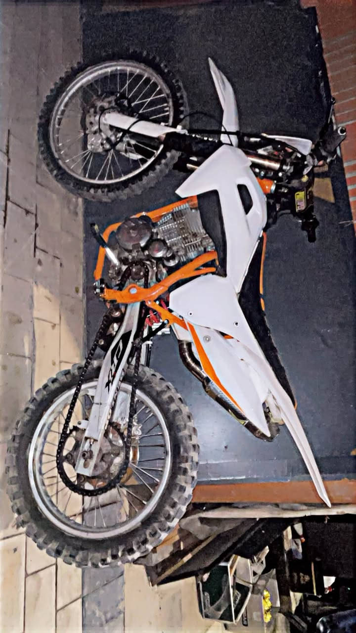السلام عليكم للبيع crx300cc /2025 للبيع الدراجه نظيفه جداً و كامله كلشي نقص دشلي مال سلف فقط موجود بس شد المكان اليرموك بغداد اربع شوارع الرقم
***********

