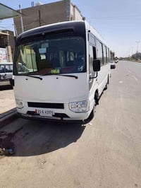 يوم الخميس 9محرم ب1الظهر إلي كربلاء المقدسة بس روحه  الجمعه ب5الفجر ال...