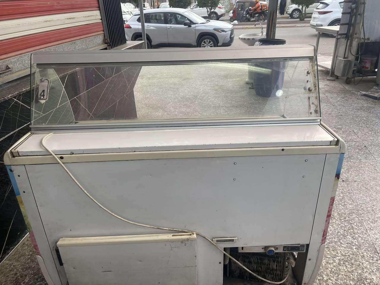 سلام عليكم عارضة رقم***********
