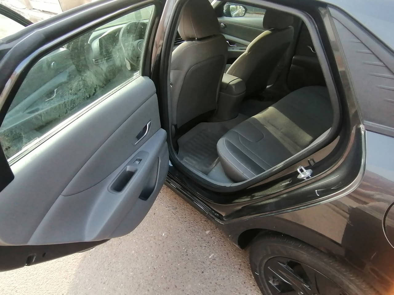 اخوان النتره موديل ٢٣ حادث بنيد مبدل قطرت صبغ ما بيه ماشيه ٧ الاف  بدو شاصي ولا لغد  السعر  65  (***********) ابو علي
