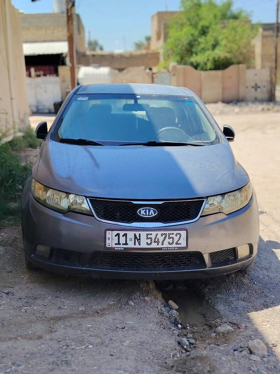 سلام عليكم  كيه سيراتو موديل 10البيع خليجي صبغ حزام  بيها بدايت تبخير السعر 80بيها مجال العنوان بغداد سبع البور ***********
