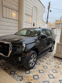 للبيع جمسي يوگن خليجي رقم بغداد بأسمي.  ————————-  الموديل - 2023 SLEخ...