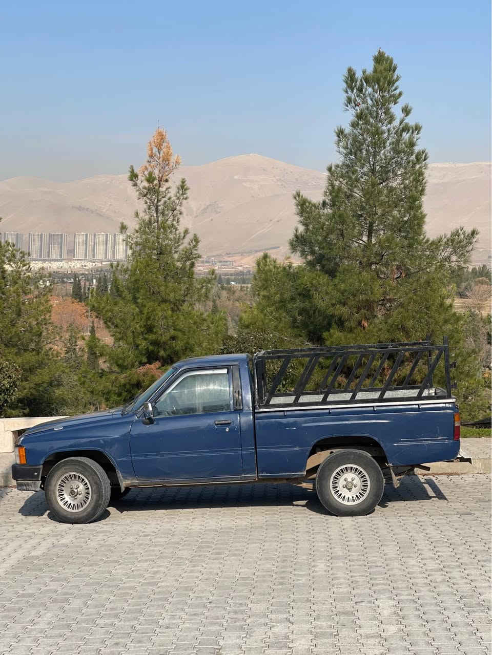 تۆیۆتا پیکاب ١٩٨٥
سەیارەکە بێ مەسروفە گێر و مەکینە و ئەکسل بە شەرت
تەبریت مەزبووت + پاوەر + بەخاخ
مەکینەی 4Y بەنزین زۆۆۆر کەم ئەخوات سەرفکردنی نییە ماڵی کەسابەتە
تایە و ویل تازە و لۆک بێ مەسرەفە
ئاڕمی سلێمانی ئەسڵ سەنەوی لەگەڵە
نرخی ٤٧ یەک تۆز مەجال
*********** السليمانية, العراق
