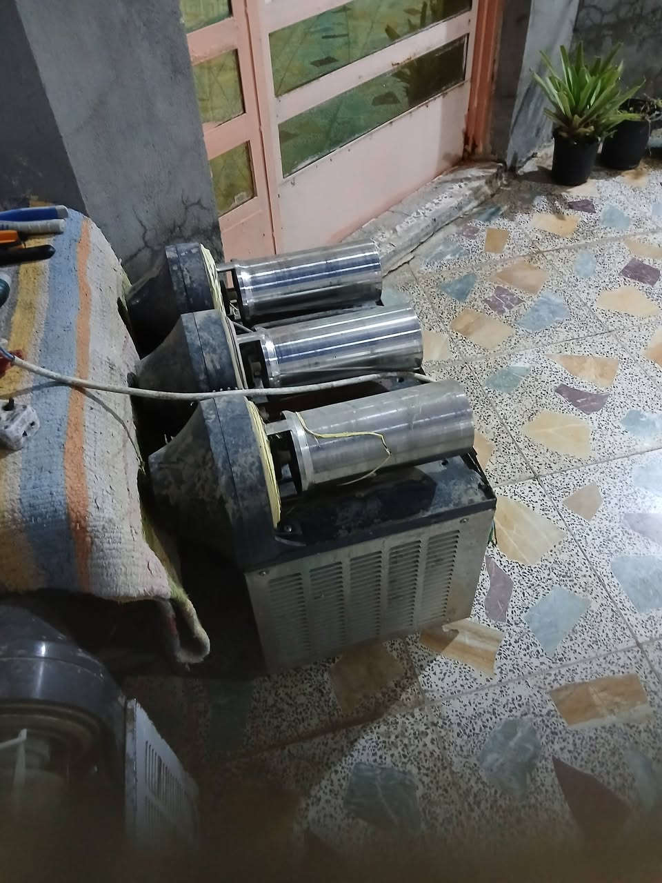 مكائن ايس كريم 3 و مكائن ازبري 6 مكينة عصير تركي ابيع شلع  وسعر مناسب اتصال على الرقم ***********
