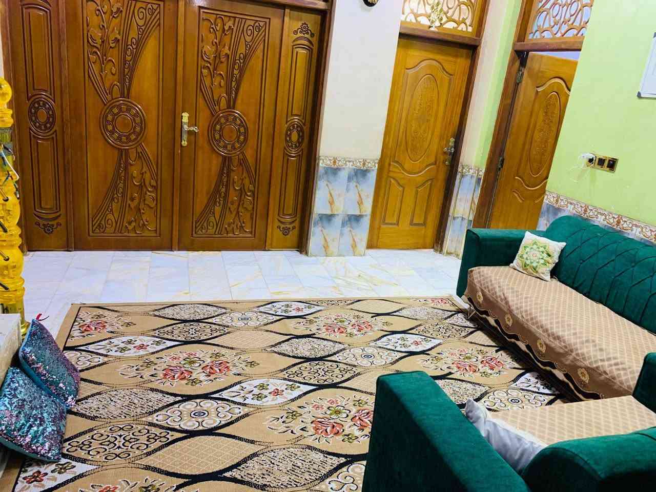 معروض لدينا #للبيع
بيت 100 متر امامي تحفه طابقين حديث مسلح مكون من اربع غرف وصالتين وديوانية ومطبخ وصحيات عدد 2 ، الحي العسكري قرب 1 حزيران السعر 175 ، للإستفسار *********** او زيارة المكتب في الصالحية .

لمتابعة بقية العروض ⬇️
https://www.facebook.com/share/g/1AndfAwNXT/
