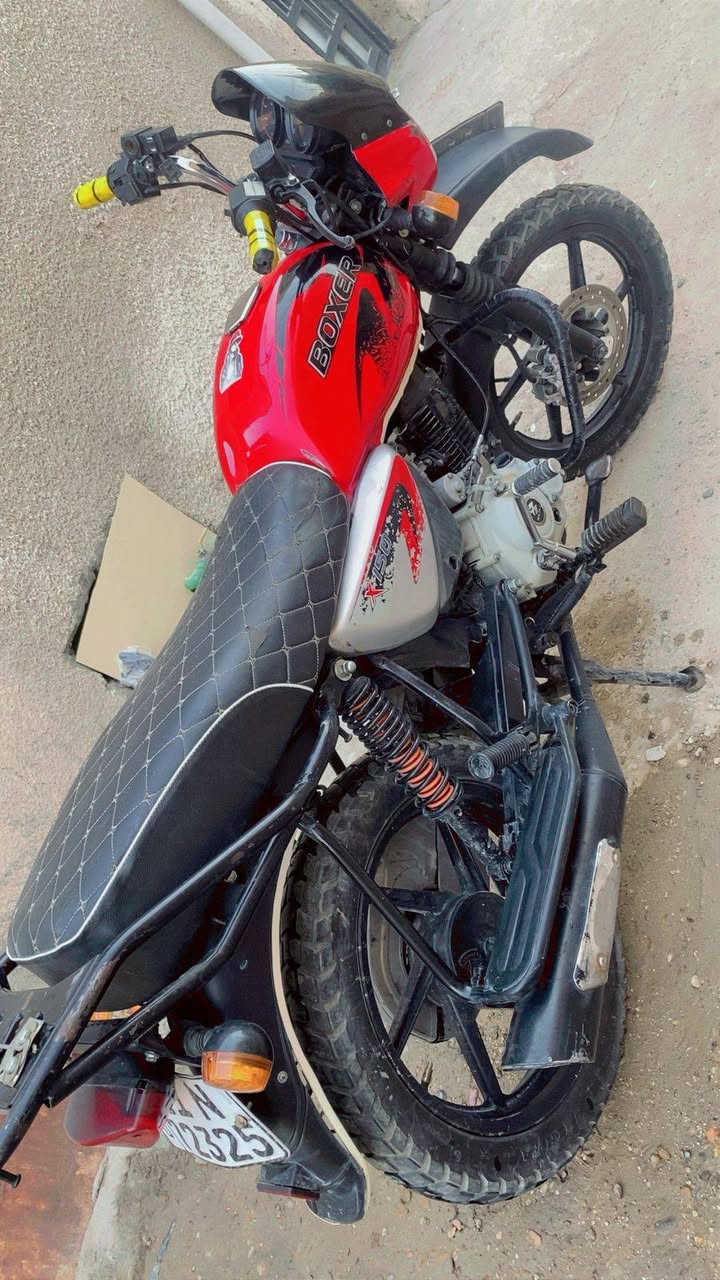 مكينة مجفتة تجفيت شركة شرط 
كلجات جدد بوكسر موديل 2023
مرقمة باسمي بغداد تحويل ثاني يوم
دبلات امامي خلفي جدد لدراجة مابيها ايي نقص مكاني الغزالية سعرها ب ٢و ١٥٠ يعني مليونين ومية وخمسين وبيها مجال رقم *********** اني مكلف بنشر رقم صاحبها هاذ
