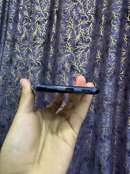 سلام عليكم  كلكسي s20بلاص 5G المعالج 990سناب دراكون  يشغلك بوبجي 90فريم حقيقي بطارية 4500ملي امبير شحن زين وحسب استخدامك كامراتة خلفية 64+12+12 دقة الفديو تصوير 8k FHD  الامامية 16 حجم الشاشة 6.7بوصة ذاكرة128 رام12 شاشة تردد 120هرتز Dynamic AMOLED 2X منحنية بصمه مدمجة بشاشة  بس بي فطور بلظهر ونقطة بشاشة  خفيف بصف الكامرة الامامية ممأثر ابد خط واحد  بس الضبط انكليزي باقي جهاز عربي كيبورد عربي كلة نظيف جدا للبيع السعر190الف وبي مجال او مراوس بأقل منه واخذ فرق العنوان بغداد *********** شراي خابرني وتشلع عيني ومتوفر واتساب بغداد
