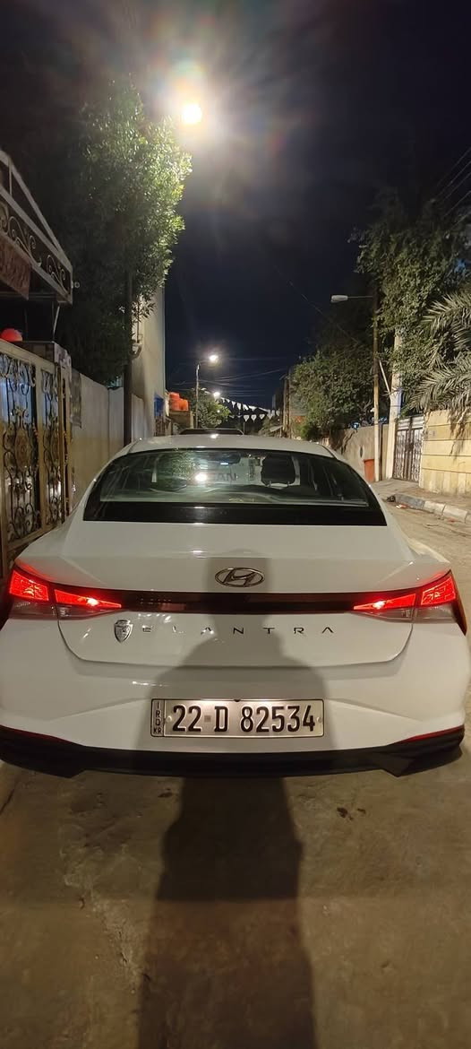 النترا 2023 كوري مو صيني، محرك 1600 AT ماشية 19 الف المواصفات الستندر سويج وتنته وكامرا خلفية وشاشة شد، ارضيتها مغلفها جلد وكشنات جلد هم
مكفولة كفالة عامة وجديدة بيها بس طخة بالدوسة جهة العبري وبعدني ما مسويها و صدعتين صغار كلش بالقمارة، غير هذن شخط ما بيها 
السعر/ 170 ورقة 
السيارة رقم اربيل ومكاني بالبصرة
للاتصال/ ***********
