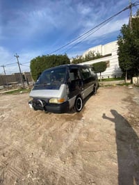 كيا بستا موديل ٩٥ مكان بغداد مصفرة هيائا نوزلات جديد بم جديد  تخم تاير...