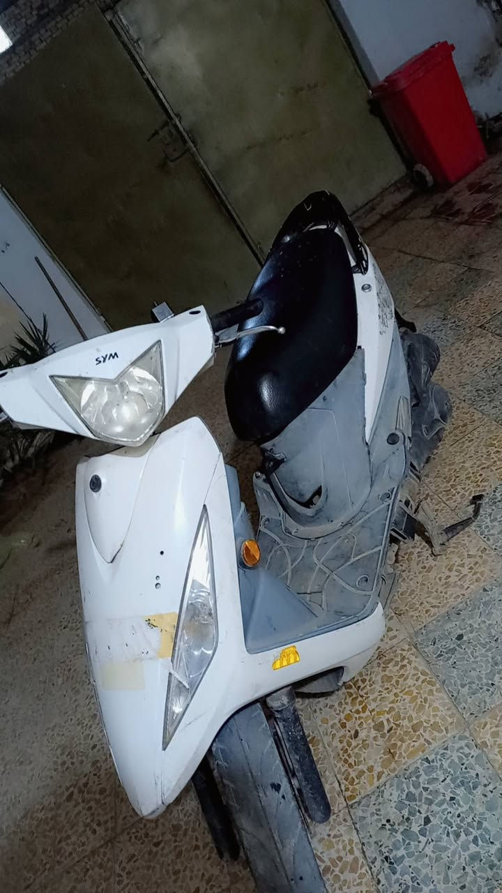 دراجة سيام ياباني سلف مفتوحة بوش وبستم سرعه ١٤٠ وكهربائيات كله شغال سعرها ٣٥٠ وبيها مجال للشراي


**إذا كنت صاحب هذا الإعلان وتريد حذفه لأي سبب، رجاءا أرسل رسالة إلى الدعم الفني**