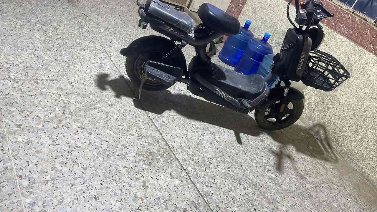 دراجه شحن ريان موديل 2025كلشي شغال بيهه كهربائيات شغالات سعر 275قفل للاستفسار***********المكان الدوره ابودشير
