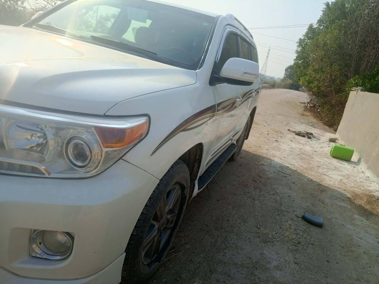 السلام عليكم ورحمة الله وبركاته لاندكروز 2013  سياره مكفوله كفاله رقم بغداد تحويل ثاني يوم السعر345 $العنوان بابل  رقم ***********
