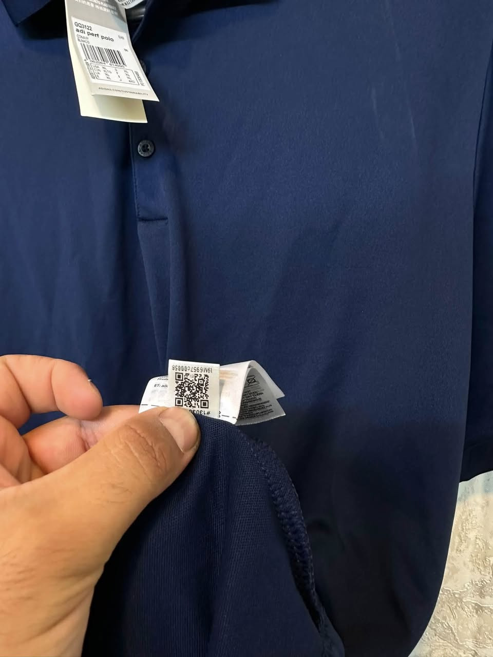 Adidas 
اصلي وكاله غير مستخدم 
لون نيلي 
القياس xl


**إذا كنت صاحب هذا الإعلان وتريد حذفه لأي سبب، رجاءا أرسل رسالة إلى الدعم الفني**