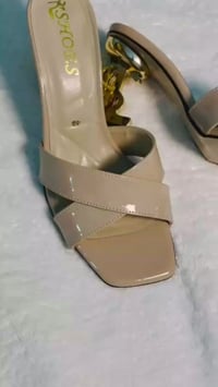 تخفيضات • قطع أخيرة • اكسسوارات شخصية