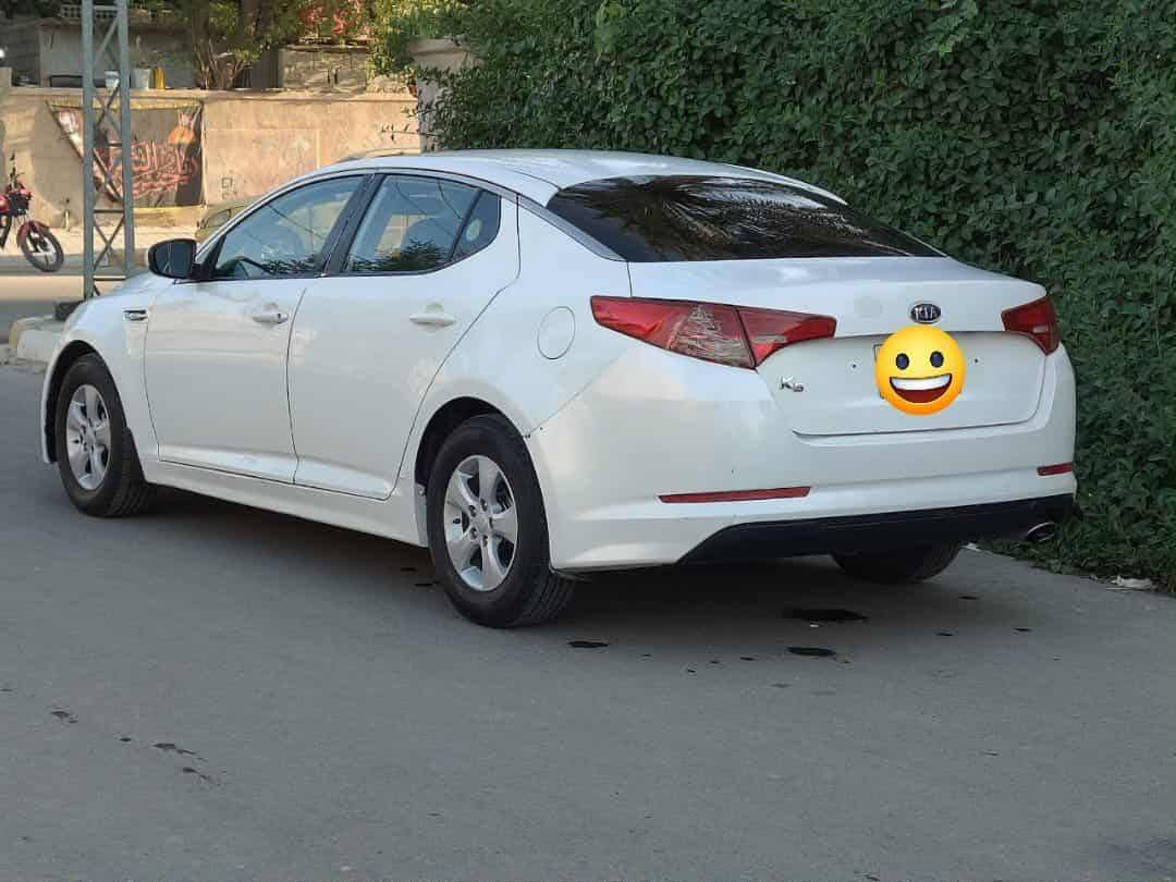 السلام عليكم كيا اوبتيما 2011 كي فايف اريده بيع او مراوس  اوباما 10 او جارجر 10 سياره بيه بابين صبغ فقط ***********
