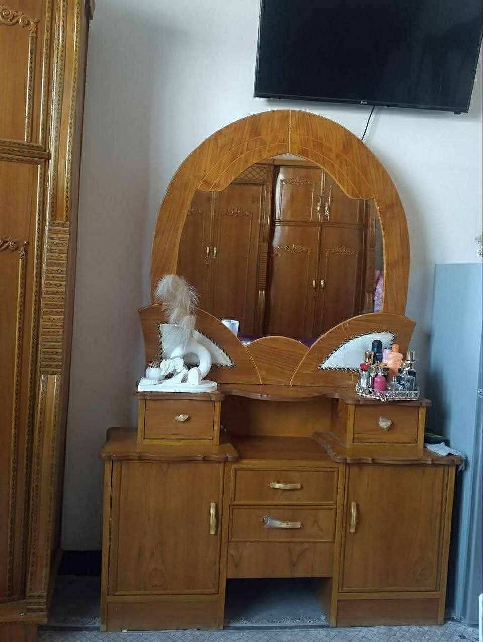 السلام عليكم شلونكم اخوان هاي الغرفه للبيع بعدها جديده تواصلو وي صاحب الغرفه ***********
