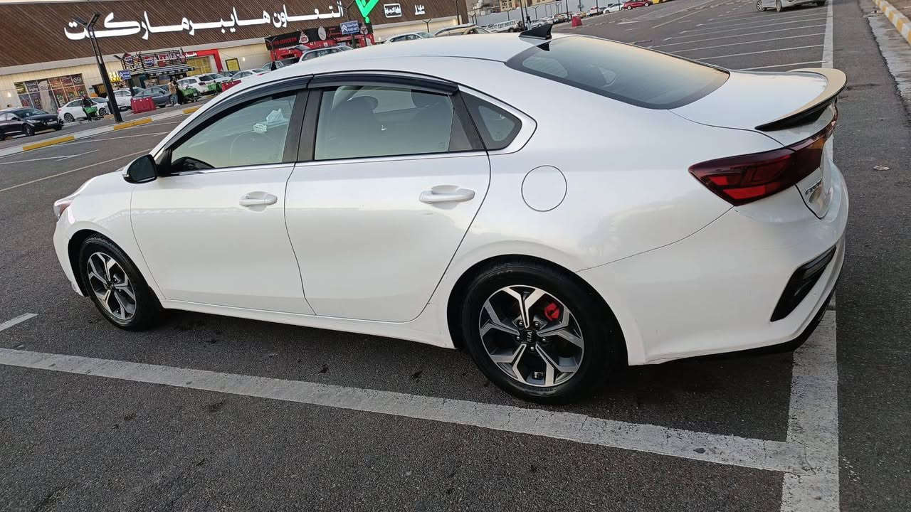 السلام عليكم اخوان
السياره موديل ١٩ Ex
رقم اربيل باسمي شرط التحويل  
مكفوله من الشواصي و اريباك و اللغود 
كير مكينه تبريد تدفئه بحاله ممتازه ما شاء الله 
تخم تاير ياباني السياره بحاله جيده 
السعر مال بيع  ١٢٥
خابر وتدلل 
***********
