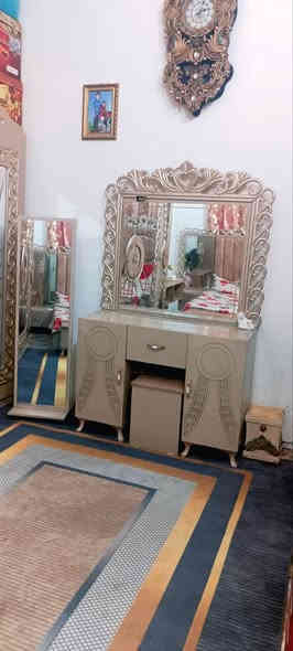 غرفه نوم تركية  ثقيلة درجه اولى نظيفه حيل  
تتكون الغرفه من ٩قطع مع ميز التلفزيون 
للعلم الغرفه ما مفتوحه ولا مرة شد مرة وحدة بس للاستفسار
 ***********
يراسلني خاص
