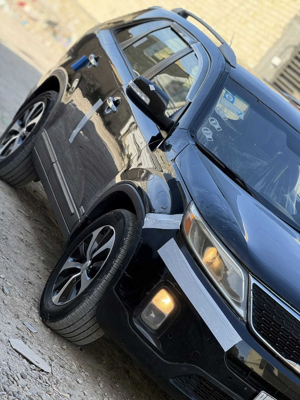 السلام عليكم ***********
سورنتو موديل 2015 فول مواصفات عده البنيراما 6 سلندر 7 راكب بصمه ابواب بصمه تشغيل كشنات جلد كهربائية خزن ميموري شاشه كبيره كامره خلفيه فورويل بردات رقم بغداد انكليزي بسمي 

سياره بيها قطع صبغ اني ابيع عام للعلم بيها 6 قطع بلاديه بدون صبغ مكفوله من كلبه وتجيه سعر ١١٧ مجال بصيط وماكو هيج سعر مكاني بغداد شراي يتصل
