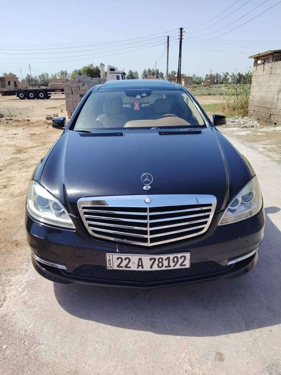 للبيع — مرسيدس S500 موديل 2012
🔹 رقم أربيل
🔹 وارد خليجي
🔹 الممشى: 168,000 كم
🔹 اللون: أسود ملكي
🔹 المحرك: 8 سلندر قوي وناعم المحرك المرغوب 
🔹 المواصفات: فل كامل (فتحة سقف – جلد – تبريد وتسخين مقاعد – نظام ملاحة – حساسات – كاميرا – تعليق هوائي. بيبان شفط .)
🛠️ ملاحظة: ضرر سابق تبديل باب الصندوق الخلفي فقط
(السيارة نظيفة وحالتها ممتازة)
✔️ محرك وكير وشاصي بحالة ممتازة
✔️ جاهزة للفحص بأي مكان
📍 الموقع: بغداد قرب بسماية
الاستفسار اكثر على الرقم ***********
