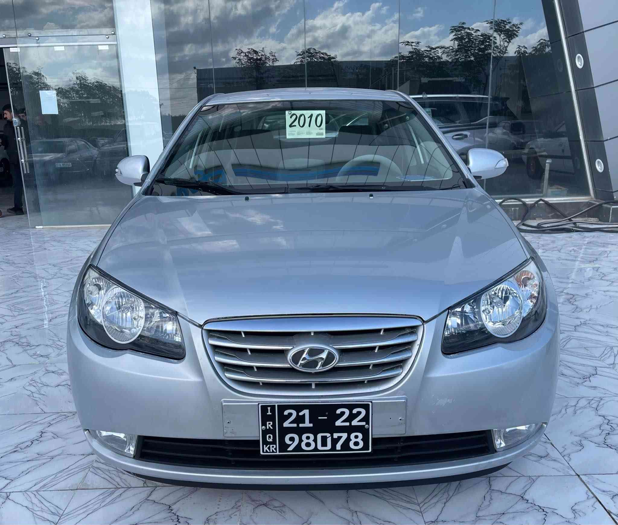 ...﷽....

....ماشاألله.... هؤندا ئاڤانتى ٢٠١٠ فول فول بةس سلايت نيه،
گيج وةنةوشه ، ئيكؤى بيلاد،
لايت رةش ، بةگلايت ليزةرى ،
ئاوينه ئيشارةت ، ئاوينه كارةبا ،
كوشن جلد و هيتةر ،حاسه،ABS
ڤؤليؤم سةر سوكان ، تةبريد لةمس،
سةيارةكة نمونةيه له جوانى و كامل مةسرةف كراوه،
چوار تاية و ويلى لؤك،
گير و مةكينه بةشةرت ، 
سةقفى وةك شوشةيه بى بوياخ،
بريكى بةستراوه و ABS,
نوقسانى نيه دينار ناخةيته سةرى،
سعر// ٥٤ مةجاليكى كةم
شوين // كةلار
***********
*********** كالار, السليمانية
