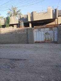 دار قديم للبيع يعني تفليش يعتبر قطعه مساحه 320 متر وجه 16 و نزال 20 ثا...