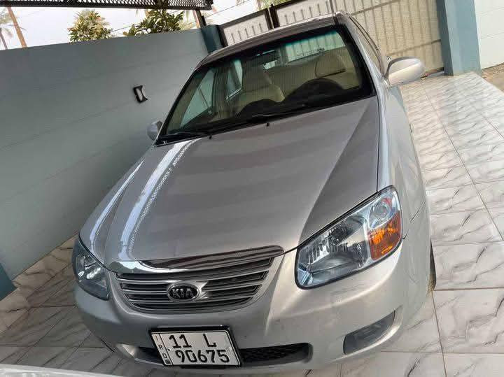 السلام عليكم  سيراتو للبيع ٢٠٠٧ خليجيه السياره مكفوله كفاله عامه رقم بغداد الدولي بسمي تحويل مباشر السعر ٩٥ وبيه مجال قليل مكان السياره واسط الصويره 
رقم صاحب السياره ‭٠٧٧٣ ٢١٥٤٩٥٨‬
